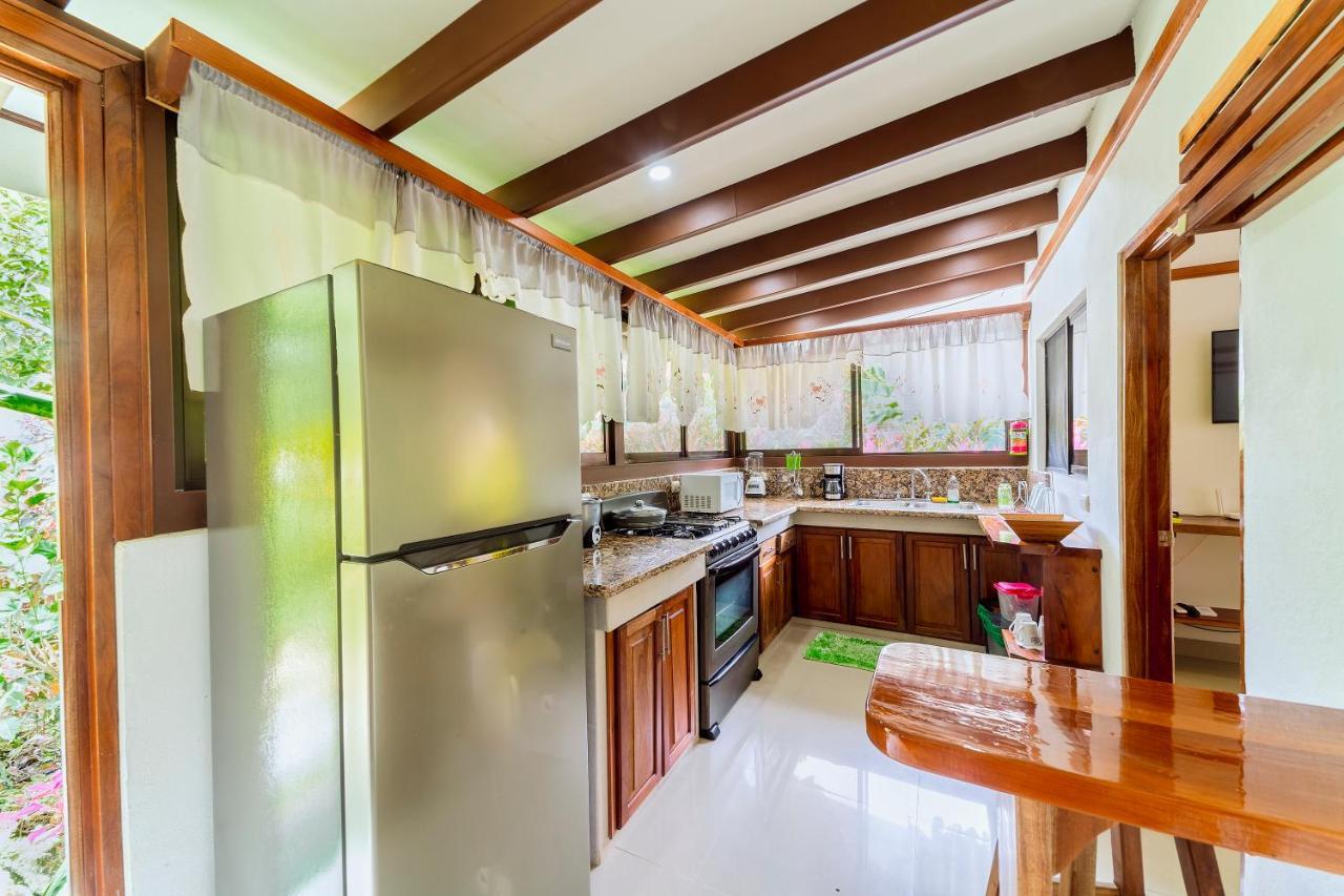 Casa Blossom - Beach Paradise Retreat, Fully Equipped, Holiday Home Puerto Viejo de Talamanca Exterior photo
