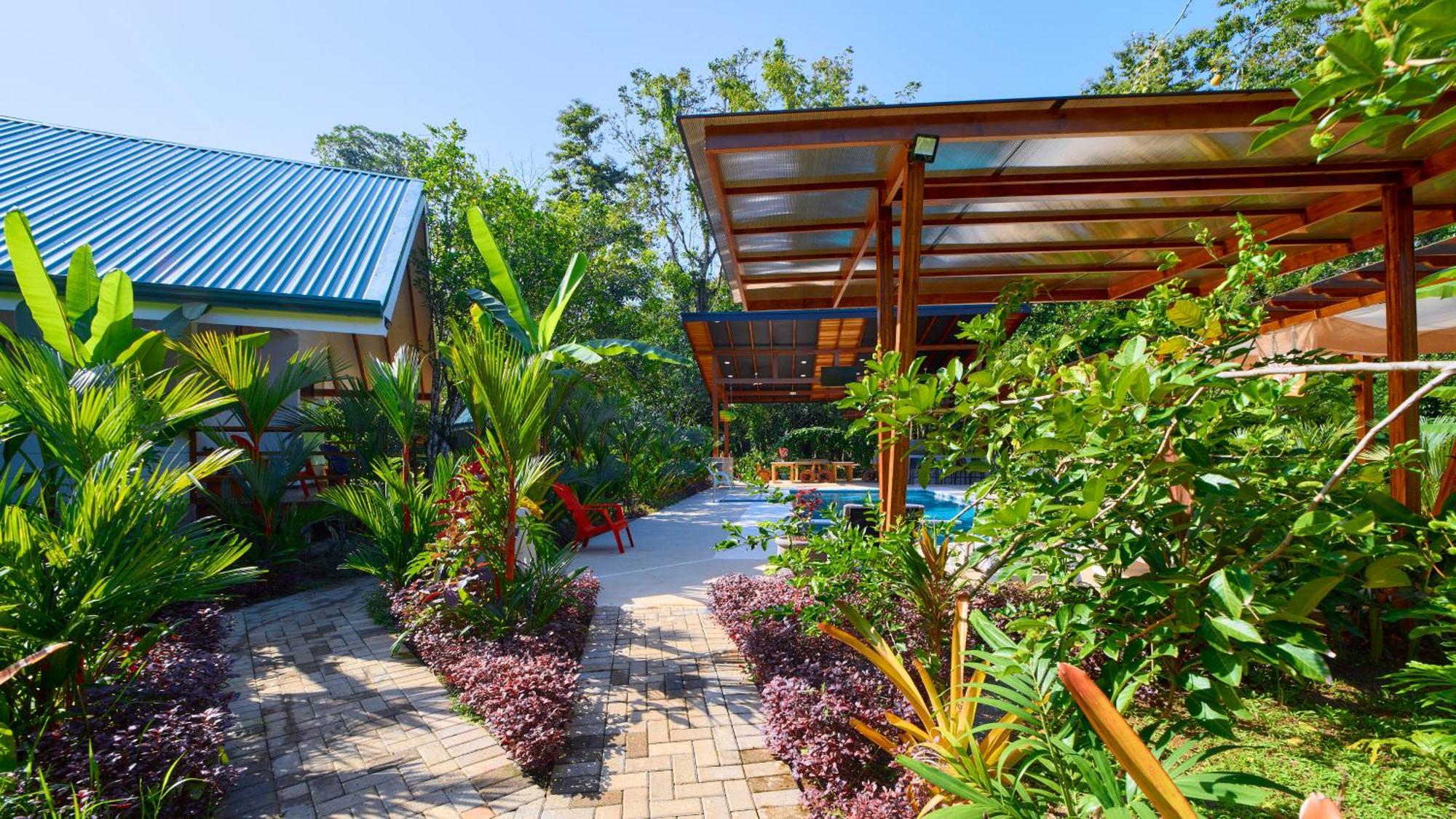 Casa Blossom - Beach Paradise Retreat, Fully Equipped, Holiday Home Puerto Viejo de Talamanca Exterior photo